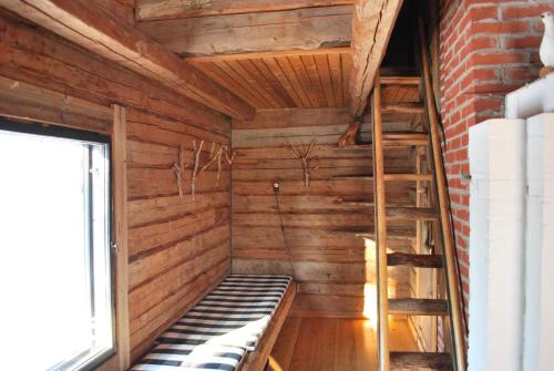 Sauna, Northern lights home opposite the mountains in Raattama
