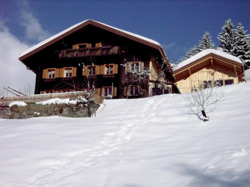  Apartment with view of Schruns, Pension in Schruns