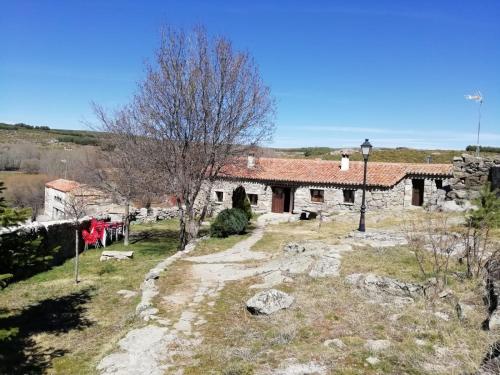 Casa Rural La Pontezuela Abajo - Accommodation - Navarredonda de Gredos