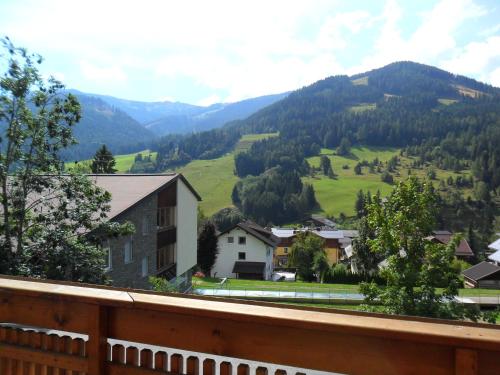 Three-Bedroom Apartment with Balcony