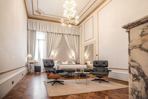 Hotel Palazzo Paruta near Grassi Palota