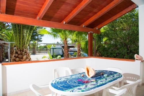 2 bedrooms, 3 beds