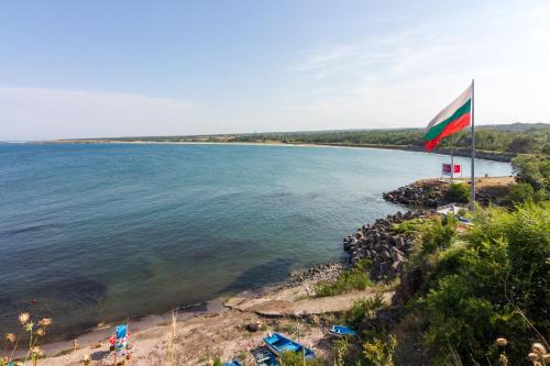 周邊環境, Villa Rezos in 雷佐沃