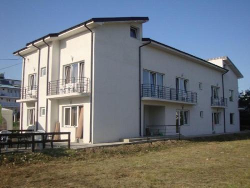 Eleni Costinesti — Hotel in Costinesti