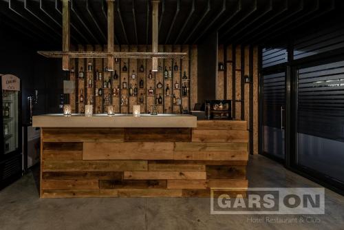 夜店, GarsON in 克爾賈利
