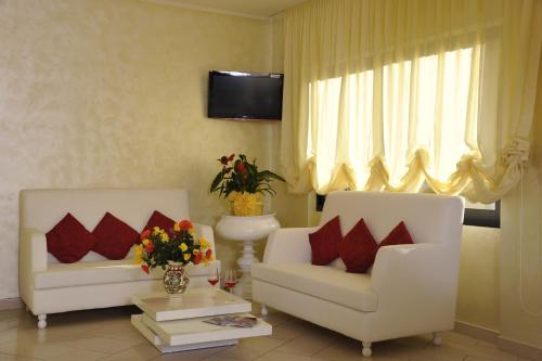 Hotel Fantasy - image 8