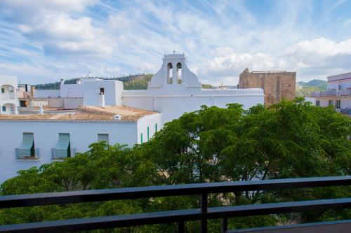 Apartamentos Tramuntana - image 10