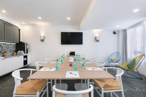 The Deck Hotel by Happyculture - main image