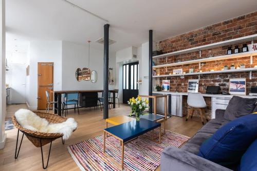 Fabulous Design Loft - High Marais/République, París