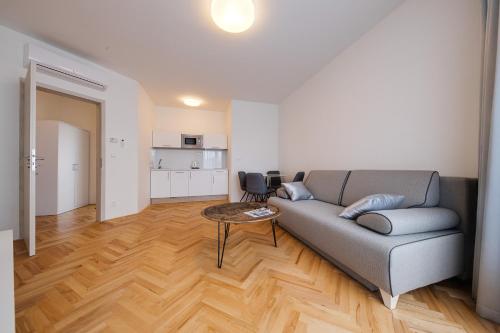 Gold Art Apartments - image 2