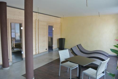 設施, Hotel zur Krone in 格舍