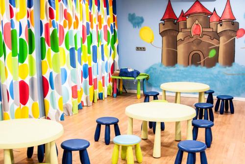 Kid’s club, Aparthotel Ona Ogisaka Garden in Las Rotas Beach