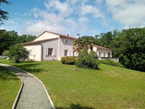 LE CHEMINARD - Accommodation - Feugarolles