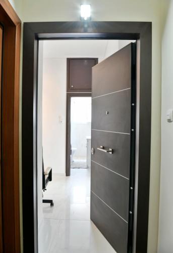 Krezias Apartments E7 - main image