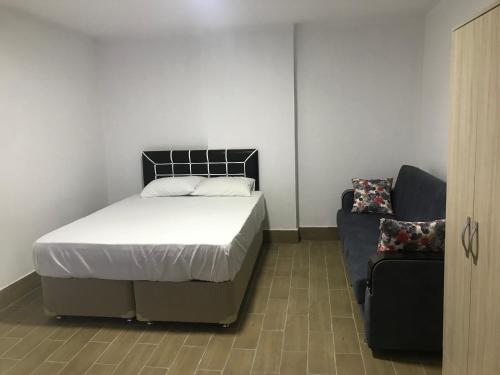 Budget Double Room - Basement - No Window