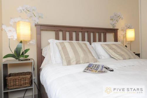 Flower Nest - Five Stars Holiday House