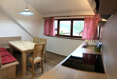 кухня, Apartments Kamp Podgrad Vransko in Vransko