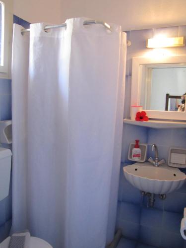 Eden Ios Rooms