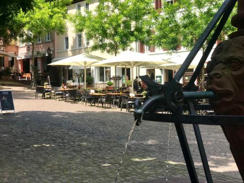 กิจกรรม, Büdinger Hof (Budinger Hof) in ไวน์ไฮม์