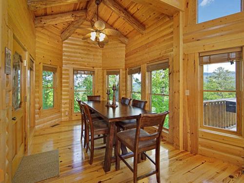 Luvin Logs Lodge - image 9