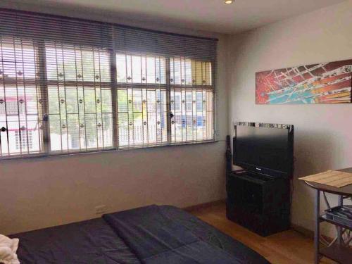COSY STUDIO APARTMENT GREAT LOCATION (203) - image 3