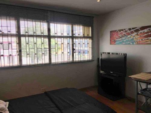 COSY STUDIO APARTMENT GREAT LOCATION (203) - image 5