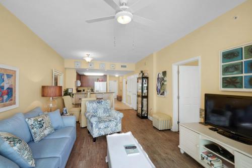 1B/2 Bath With Bonus Room Master Bedroom and Living Room Face the Gulf! - main image
