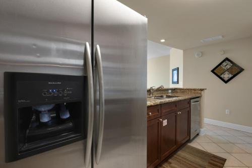 1211 - 2B/2 Bath with Bunks. Master Bedroom & Living Room Face the Gulf! - image 7