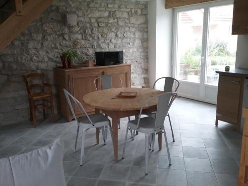 Maison individuelle gîte à louer Uxelles