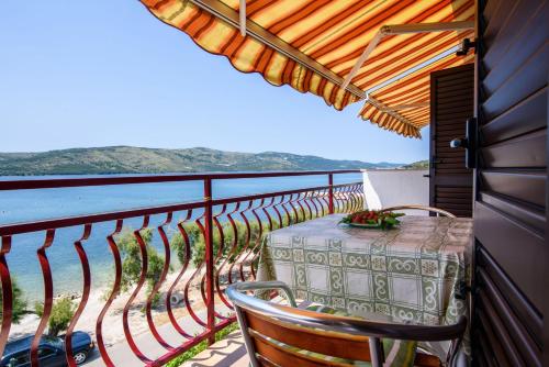 Apartment in Seget Vranjica 
