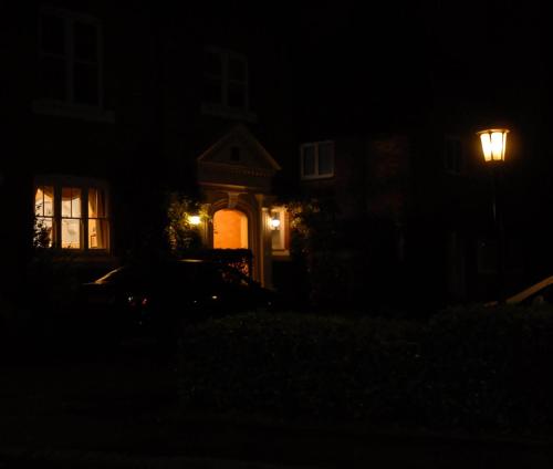 Warwick Victorian Apartment