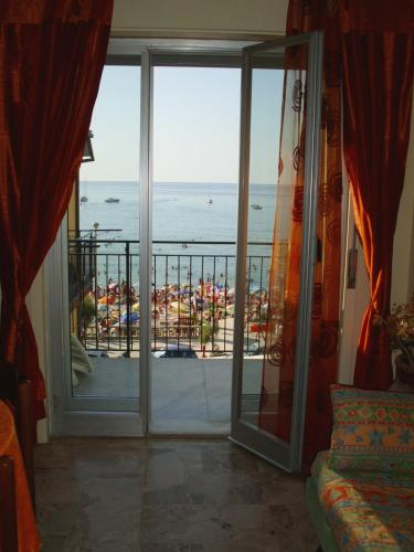  Difrontealmare Apartments, Pension in Cefalú bei Isnello