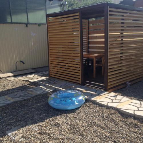 Guest House Uyut - image 2