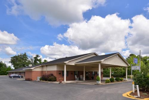 The Heritage Inn Inc - main image
