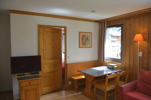 Facilities, Appt 4 /5 pers - 3 min. centre ville in Le Cry