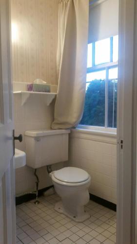 Old Corner Inn - image 2