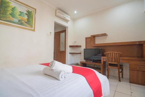 RedDoorz near Setrasari Mall 2 Room Type - Superior Double Room