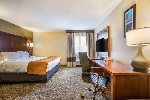 Comfort Inn & Suites Fairborn near Wright Patterson AFB