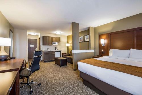 Comfort Inn & Suites Fairborn near Wright Patterson AFB