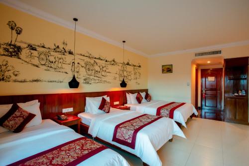 Angkor Holiday Hotel in Siem Reap Central Area