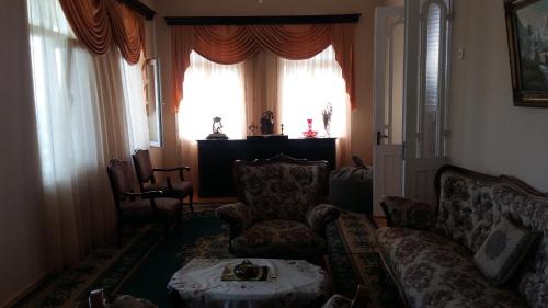 Апартаменти с бассеином, Batumi (foto 3)