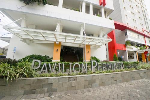 RedDoorz Apartment near Bundaran Satelit Surabaya 2