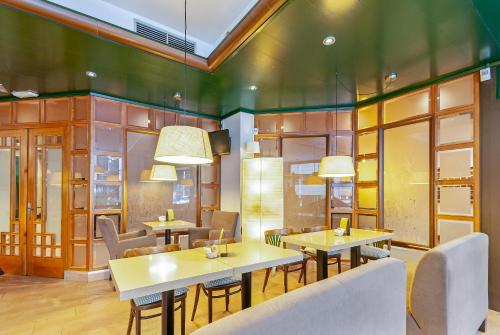 Pub/Lounge, Aparthotel El Serch in Escaldes