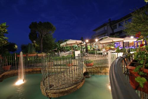 Hotel Tetto delle Marche - Ristorante dei Conti Hotel de charme Troviggiano