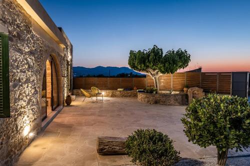 Trialonia Luxury Villa in Mithimna