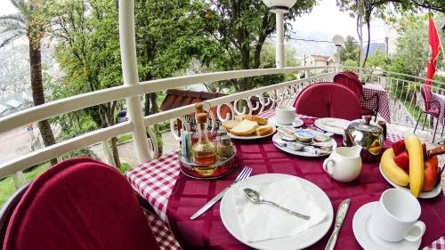 Kilátás, Hotel Bokeljski Dvori in Mou