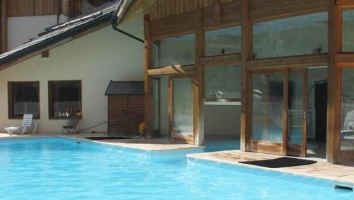 Appartement idealement situe aux Orres 1800 - aux pieds des pistes - Frais de menage Inclus