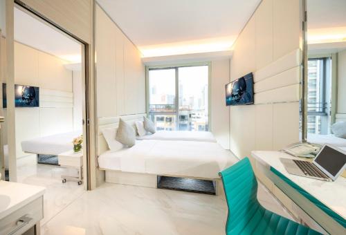 room detail thumbnail 1