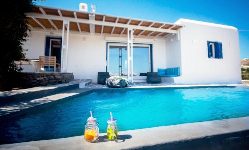  Villa Tropicalia in Platis Gialos