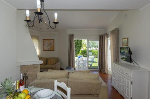 Two-Bedroom Villa with Garden View image 3